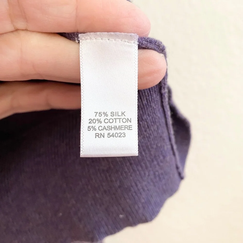 Banana Republic Luxury Blend Mens‎ V Neck Sweater L Silk Cashmere Cotton Purple